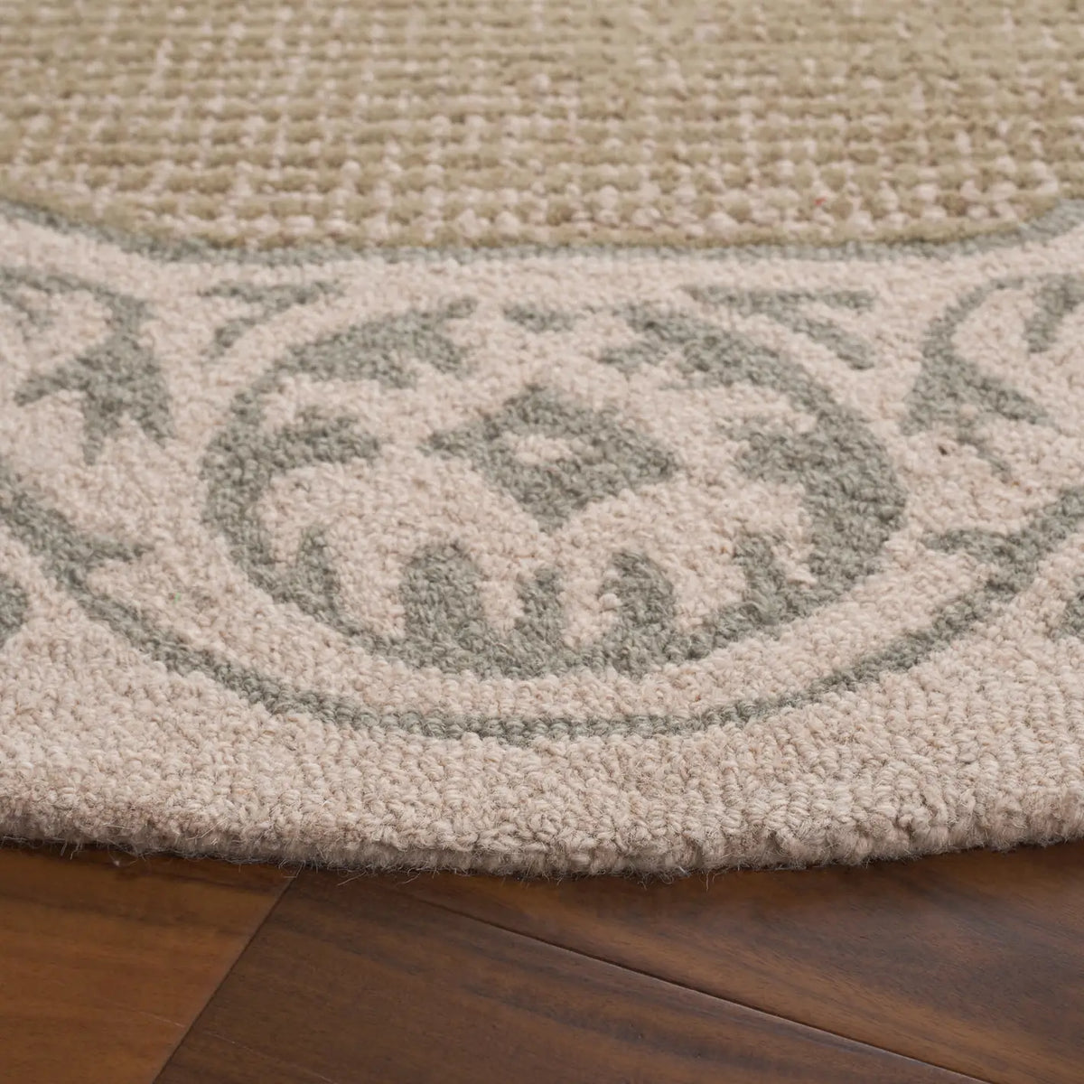 Safavieh Ebony 6'-0" x 6'-0" Rug in Beige / Green