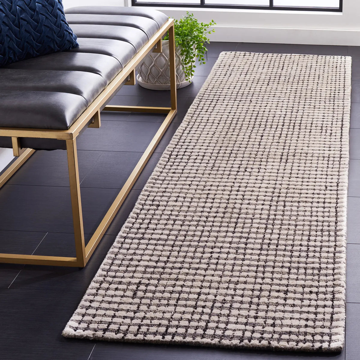 Safavieh Abstract 2'-3" x 8'-0" Rug in Grey / Ivory