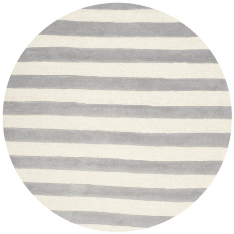 Safavieh Cambridge 6'-0" x 6'-0" Rug in Grey / Ivory