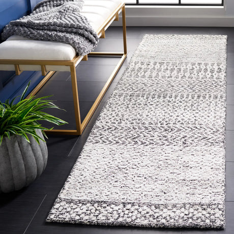 Safavieh Glamour 2'-3" x 8'-0" Rug in Charcoal / Ivory