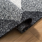Safavieh Kilim 4'-0" x 6'-0" Rug in Black / Ivory