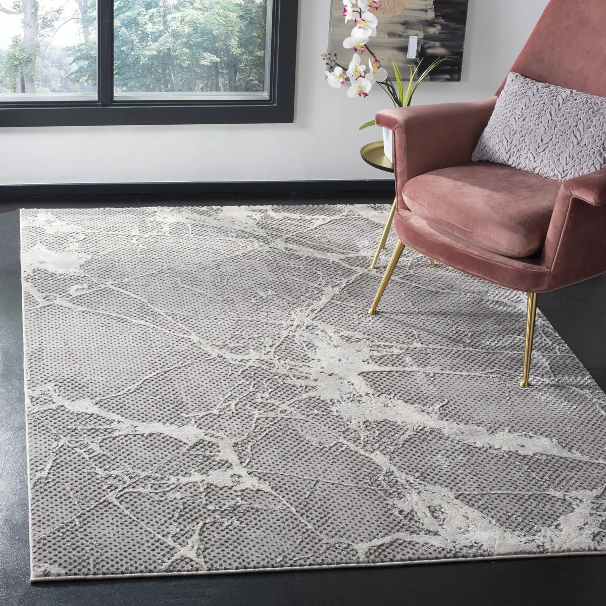 Safavieh Lurex 100 4'-0" x 6'-0" Rug in Grey / Ivory