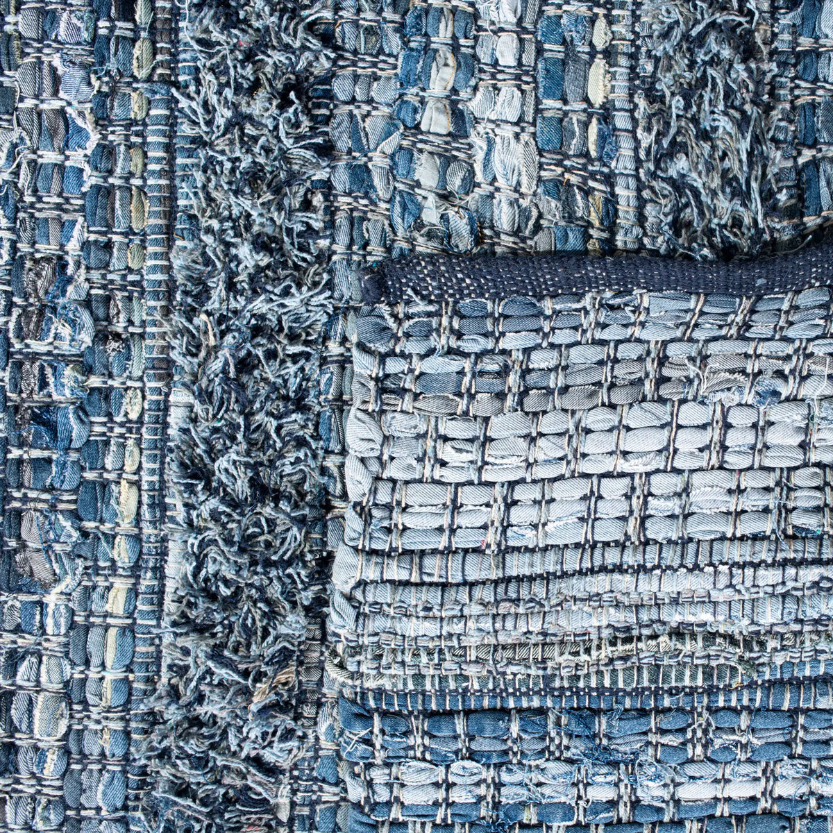 Safavieh Montauk 5'-0" x 8'-0" Rug in Blue
