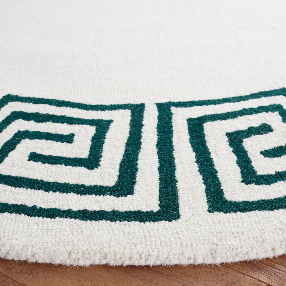 Safavieh Metro 6'-0" x 6'-0" Rug in Ivory / Green