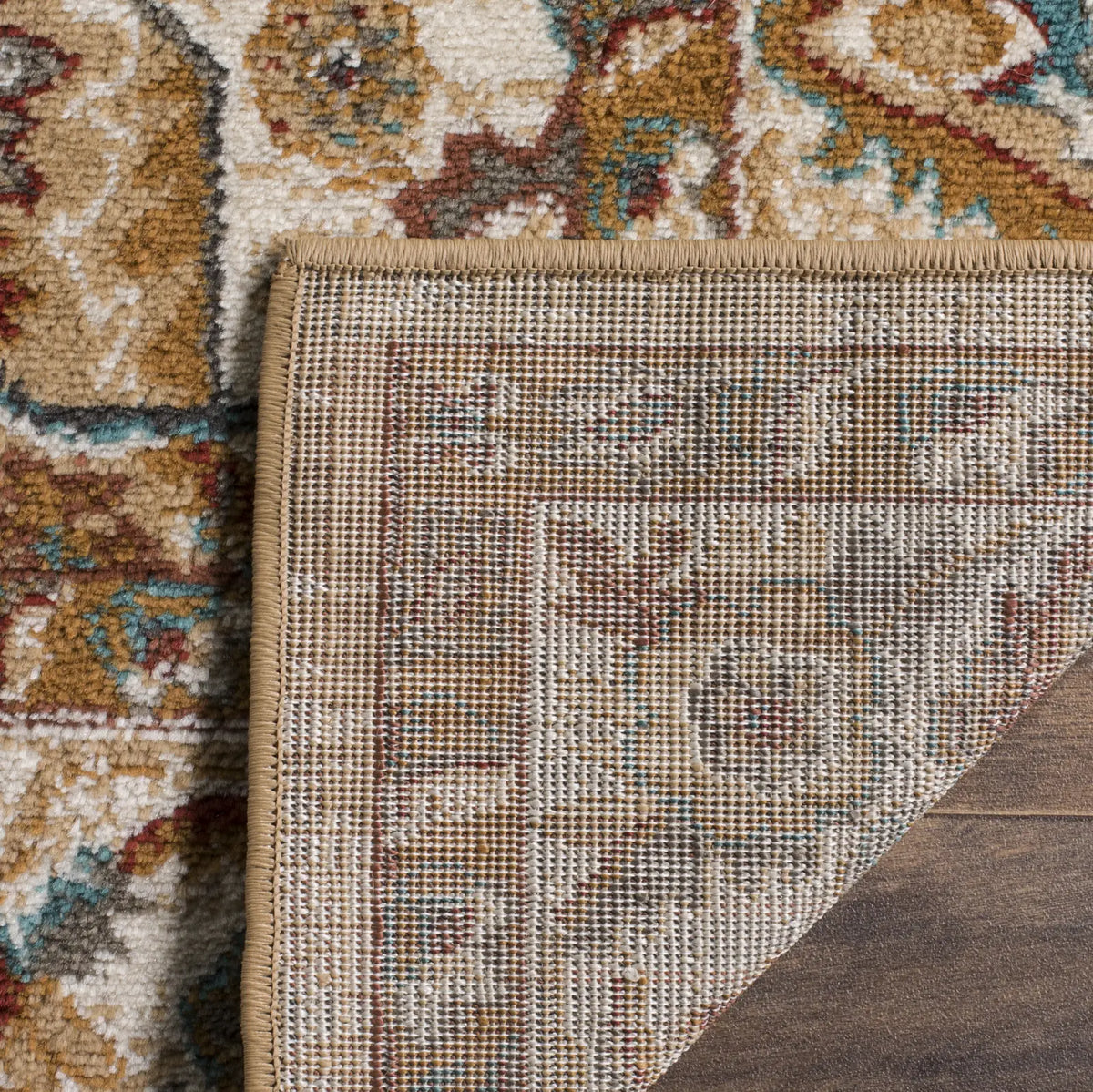 Safavieh Summit 4'-0" x 6'-0" Rug in Beige / Ivory