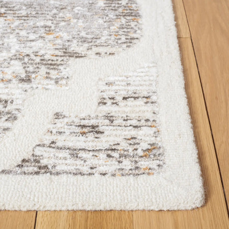 Safavieh Artistry 600 5'-0" x 8'-0" Rug in Ivory / Gold