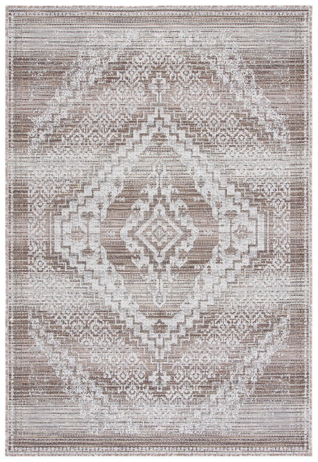 Safavieh Havana 4'-5" x 6'-5" Rug in Light Brown / Ivory