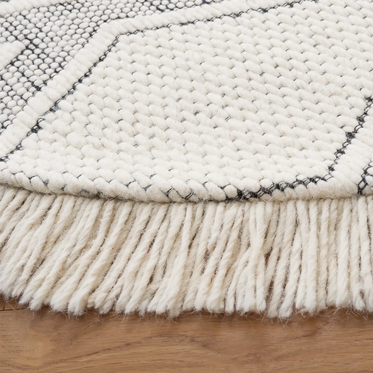 Safavieh Natura 6'-0" x 6'-0" Rug in Ivory / Black