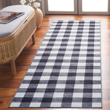 Safavieh Santa Clara 2'-6" x 8'-0" Rug in Ivory / Grey Black