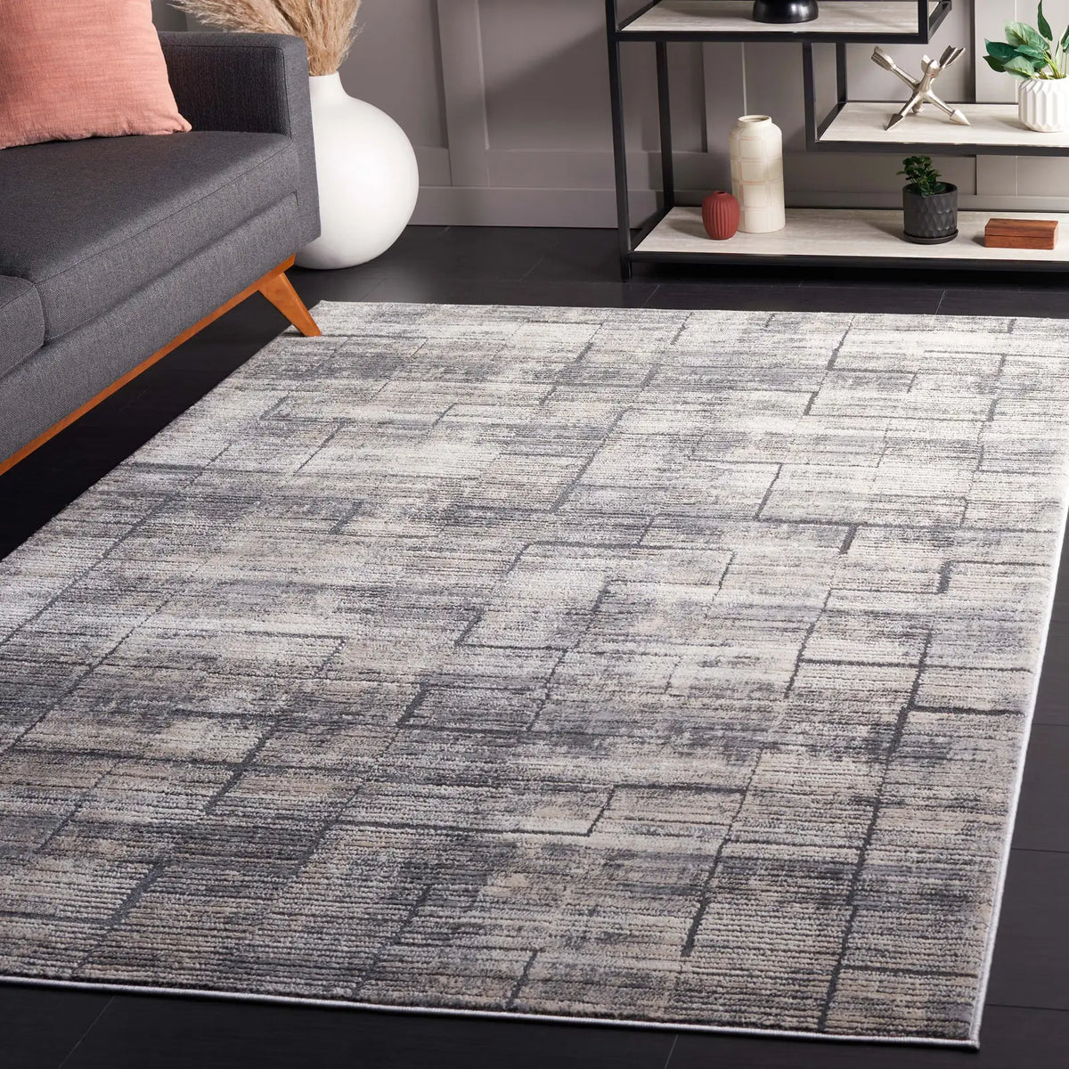Safavieh Whisper 4'-0" x 6'-0" Rug in Grey / Light Beige