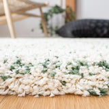 Safavieh Hudson Shag 4'-0" x 6'-0" Rug in Ivory / Green