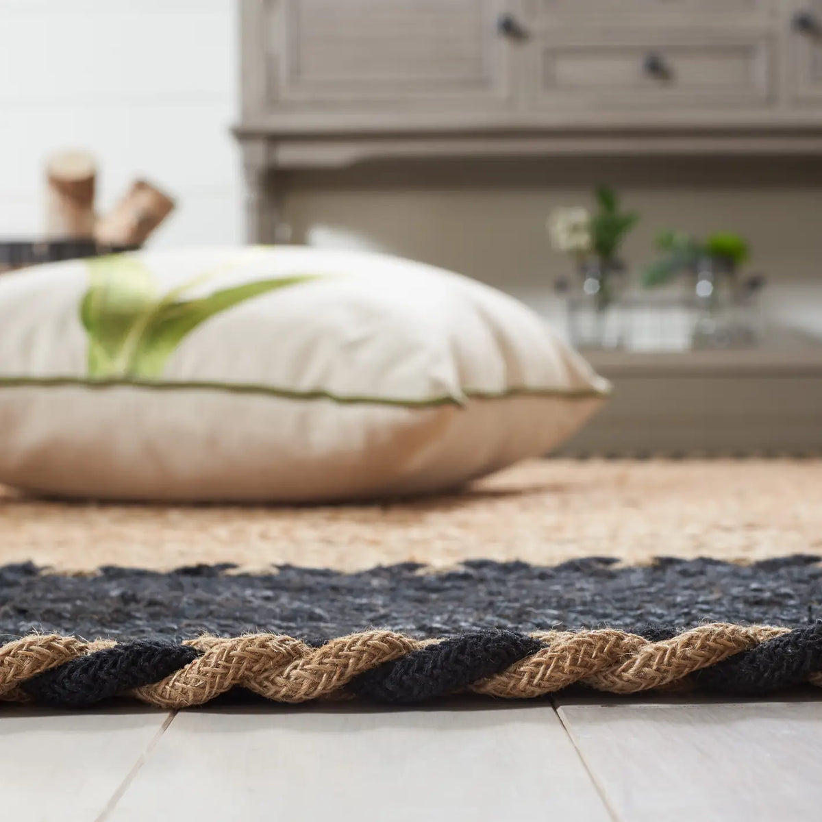 Safavieh Natural Fiber 5'-0" x 8'-0" Rug in Natural / Black