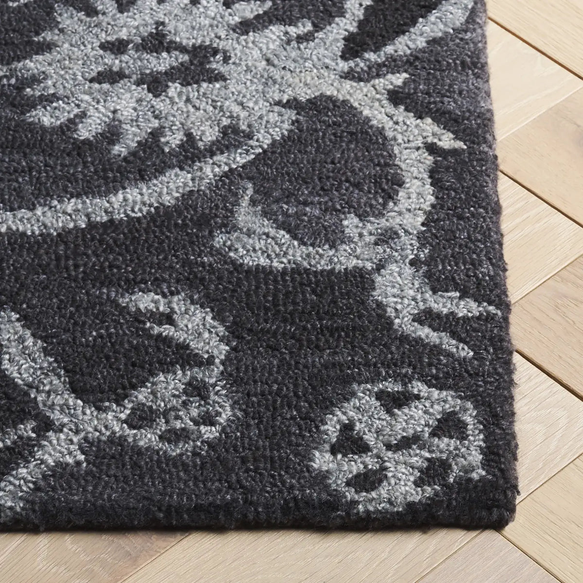 Safavieh Anatolia 4'-0" x 6'-0" Rug in Grey