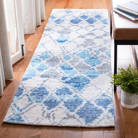 Safavieh Saffron 2'-3" x 8'-0" Rug in Ivory / Blue
