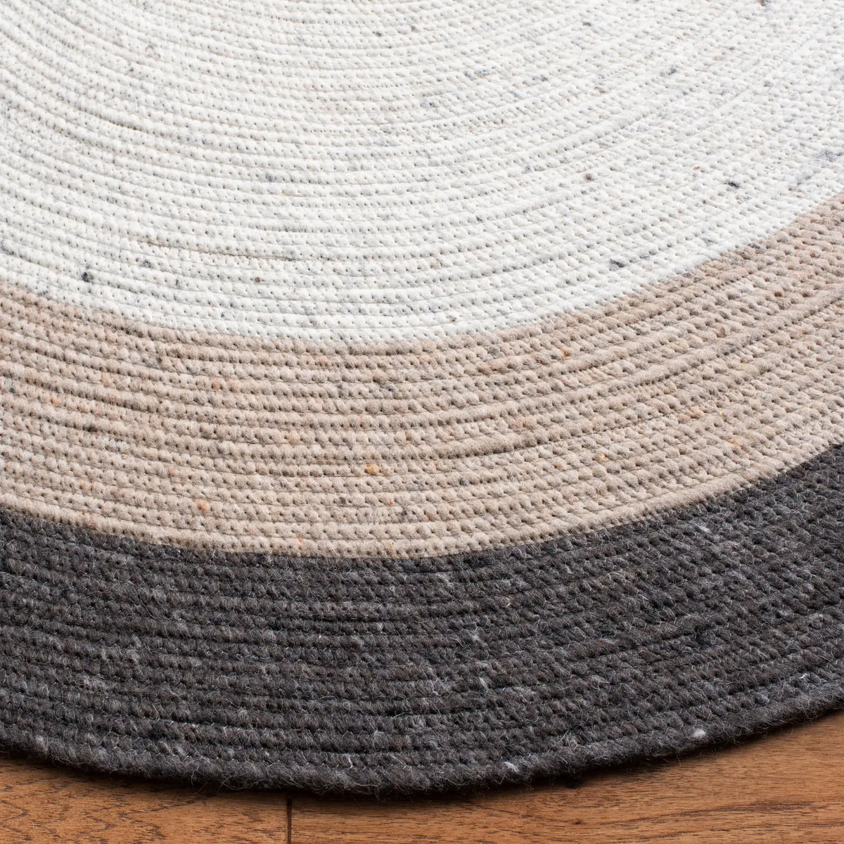 Safavieh Braided 5'-0" x 7'-0" Rug in Charcoal / Ivory