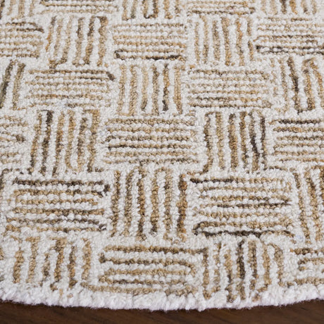 Safavieh Micro-Loop 5'-0" x 5'-0" Rug in Taupe / Ivory