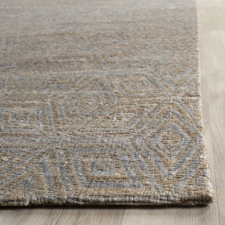 Safavieh Cape Cod 8'-0" x 10'-0" Rug in Grey / Sand