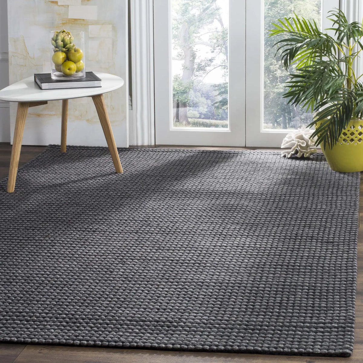Safavieh Natura 4'-0" x 6'-0" Rug in Grey / Black