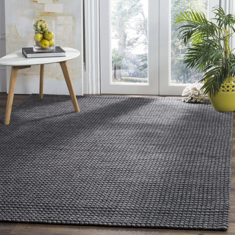 Safavieh Natura 4'-0" x 6'-0" Rug in Grey / Black