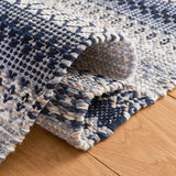Safavieh Kilim 4'-0" x 6'-0" Rug in Grey / Black