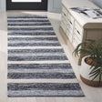 Safavieh Montauk 2'-3" x 8'-0" Rug in Black / Ivory