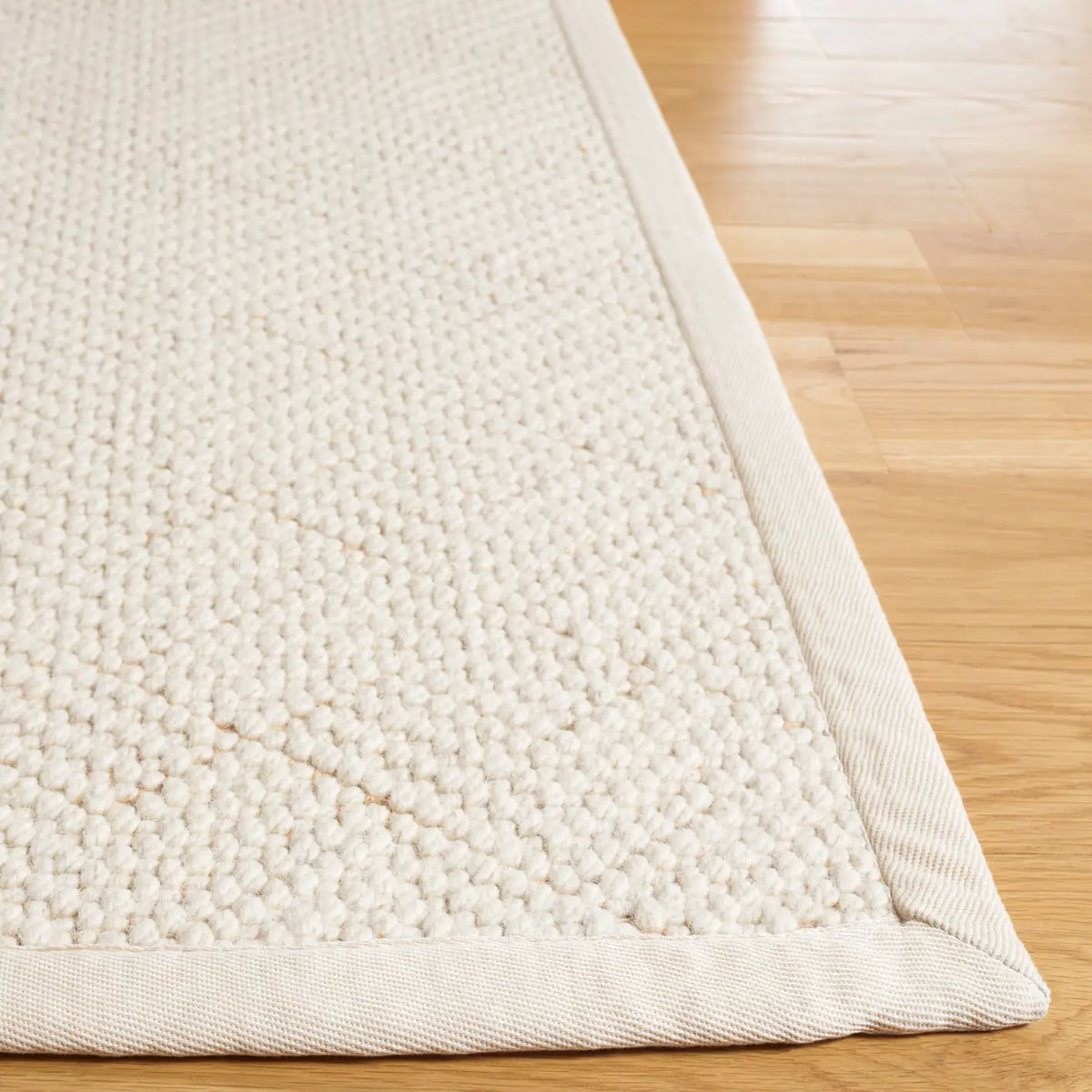 Safavieh Natural Fiber 4'-0" x 6'-0" Rug in Ivory