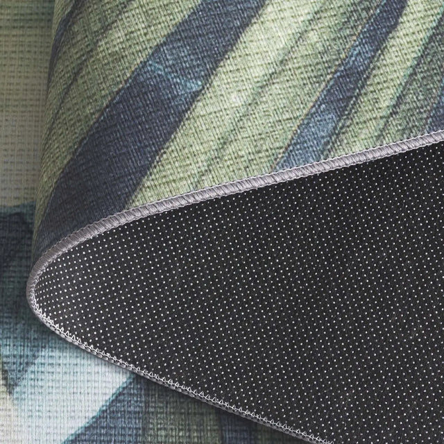Safavieh Tacoma 4'-0" x 6'-0" Rug in Green
