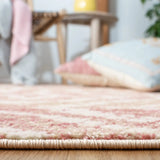 Safavieh Adirondack 4'-0" x 6'-0" Rug in Rose / Gold