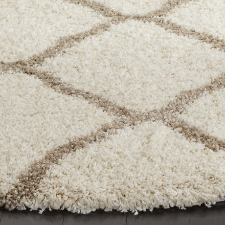 Safavieh Hudson Shag 5'-3" x 5'-3" Rug in Ivory / Beige