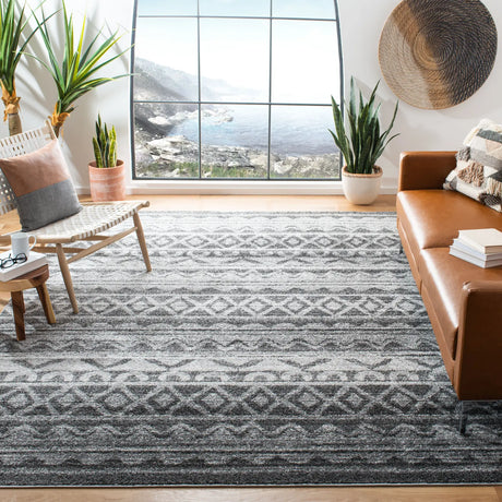 Safavieh Adirondack 10'-0" x 14'-0" Rug in Ivory / Charcoal