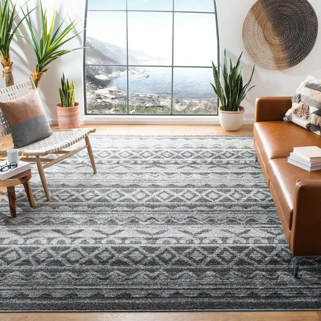 Safavieh Adirondack 10'-0" x 14'-0" Rug in Ivory / Charcoal
