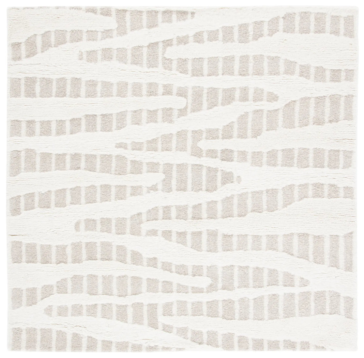 Safavieh Manhattan 6'-0" x 6'-0" Rug in Beige / Ivory