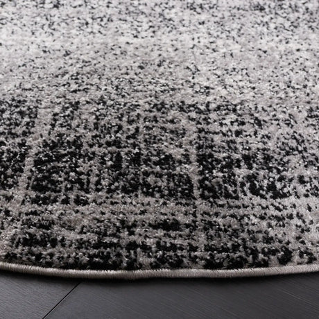 Safavieh Adirondack 6'-0" x 6'-0" Rug in Silver / Black