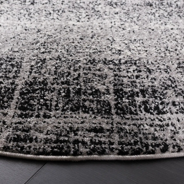 Safavieh Adirondack 6'-0" x 6'-0" Rug in Silver / Black