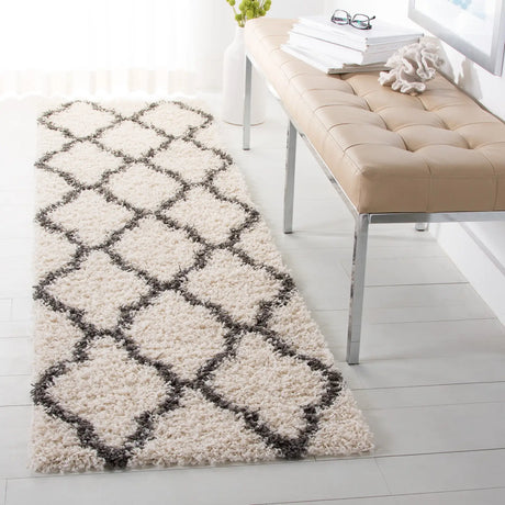 Safavieh Sgd-Dallas Shag 2'-3" x 10'-0" Rug in Ivory / Dark Grey