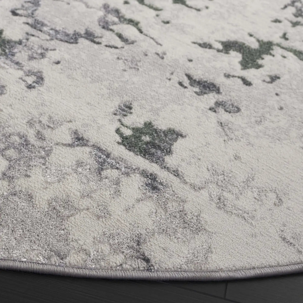 Safavieh Orchard 6'-7" x 6'-7" Rug in Grey / Green