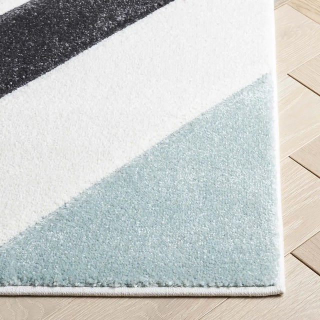 Safavieh Hollywood 4'-0" x 6'-0" Rug in Ivory / Aqua