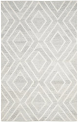 Safavieh Kilim 5'-0" x 8'-0" Rug in Silver / Ivory