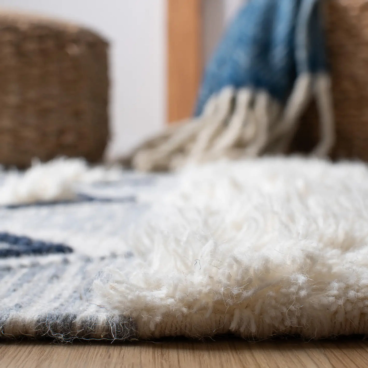Safavieh Natura 4'-0" x 6'-0" Rug in Ivory / Blue