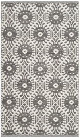 Safavieh Montauk 2'-3" x 3'-9" Rug in Charcoal / Ivory