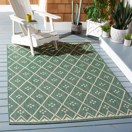 Safavieh Courtyard 4'-0" x 5'-7" Rug in Dark Green / Beige