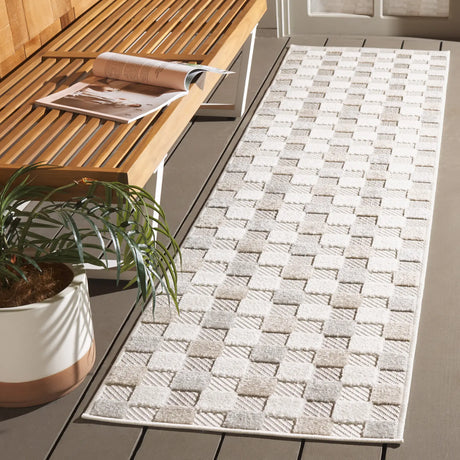 Safavieh Stella 2'-0" x 8'-0" Rug in Ivory / Grey Beige