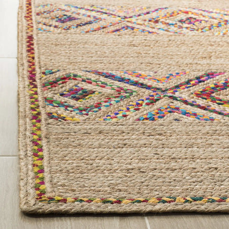 Safavieh Natural Fiber 4'-0" x 6'-0" Rug in Natural / Multi