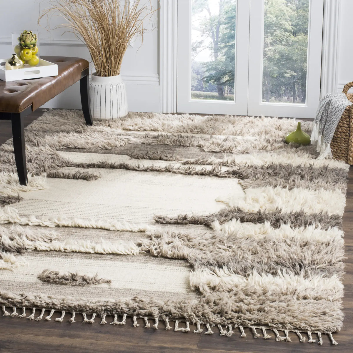 Safavieh Kenya 6'-0" x 9'-0" Rug in Ivory / Grey