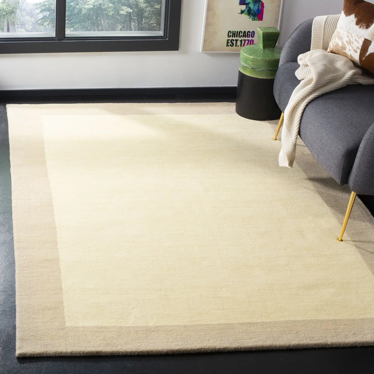 Safavieh Himalaya 5'-0" x 8'-0" Rug in Ivory / Beige