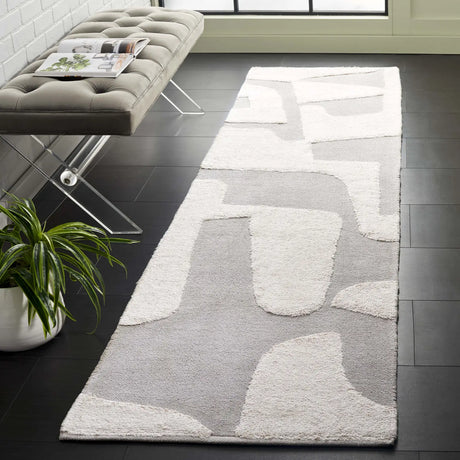 Safavieh Casablanca 2'-3" x 9'-0" Rug in Grey / Ivory