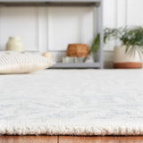 Safavieh Jardin 4'-0" x 6'-0" Rug in Light Grey / Ivory