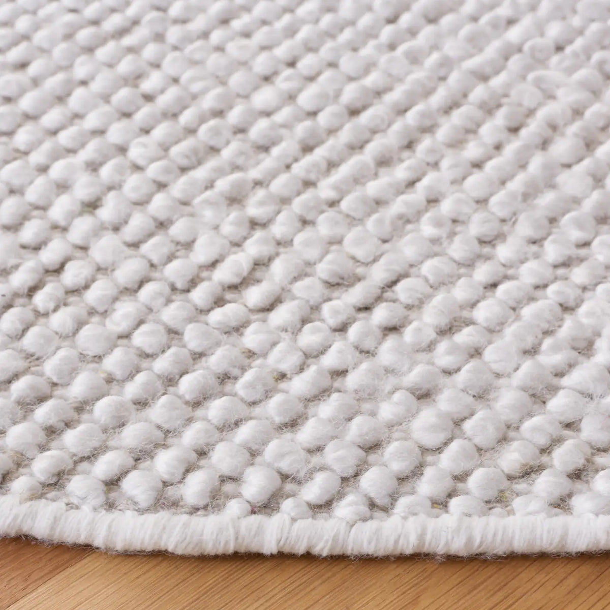 Safavieh Natura 6'-0" x 6'-0" Rug in Ivory / Navy