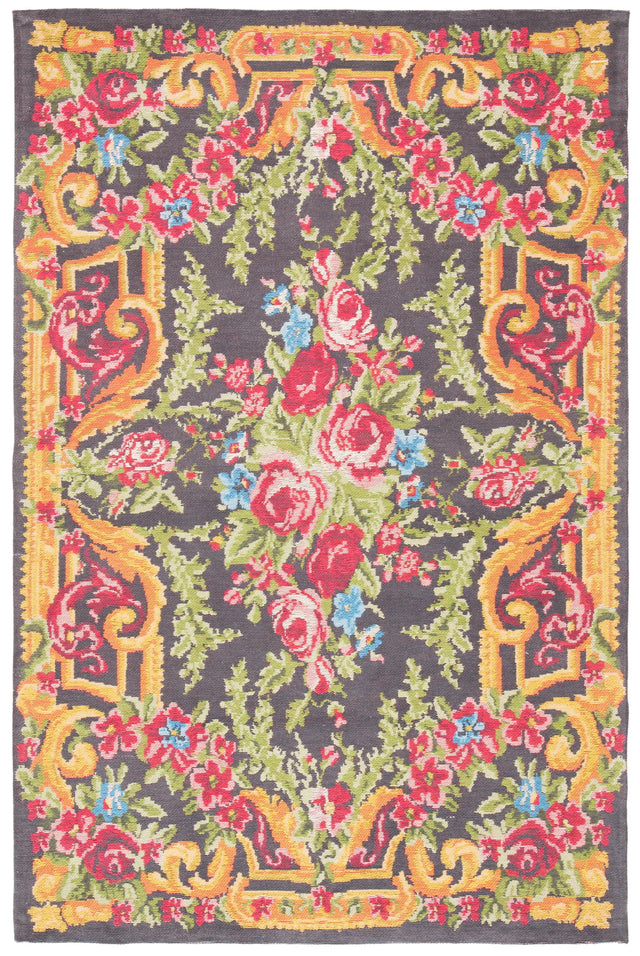 Safavieh Classic Vintage 4'-0" x 6'-0" Rug in Grey / Rose