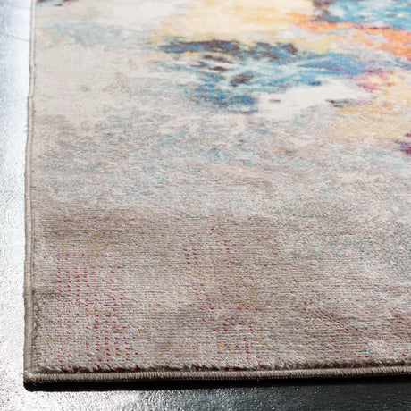 Safavieh Aria 4'-0" x 6'-0" Rug in Grey / Wine